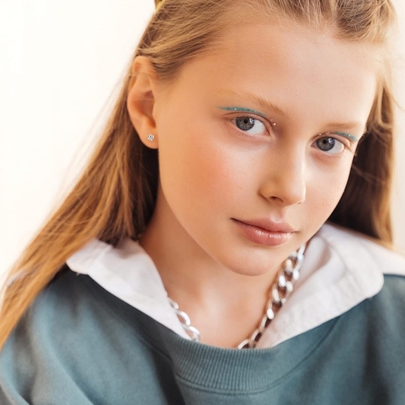 Silver studs Brand new ✨️ - Picture 3 of 5